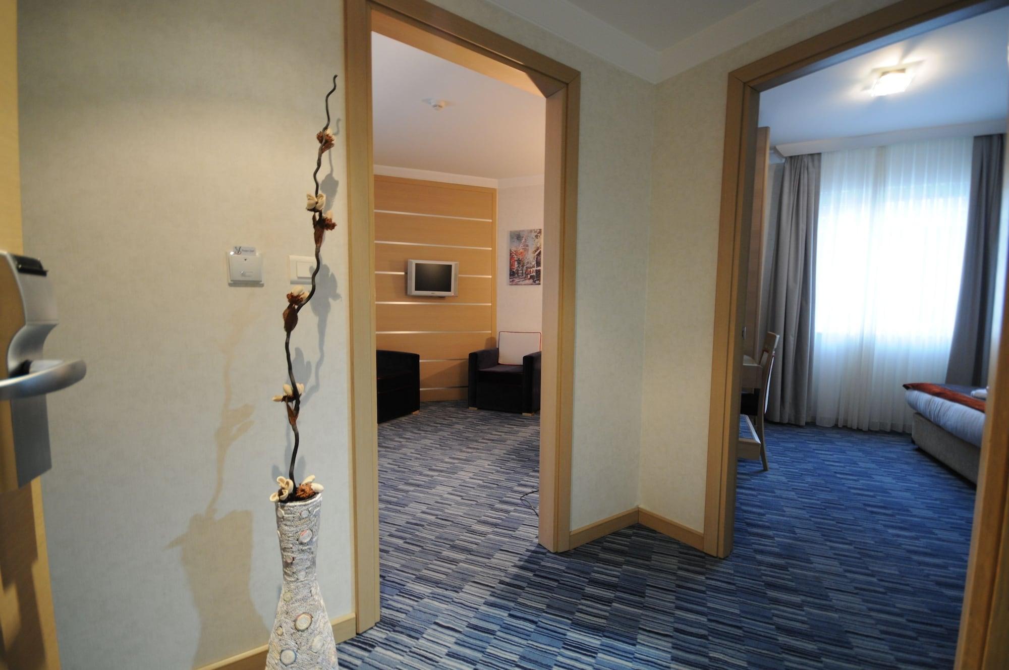 Sv Business Hotel Taksim Estambul Exterior foto